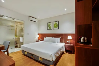 디럭스 더블룸 — Classic Hotel Hanoi